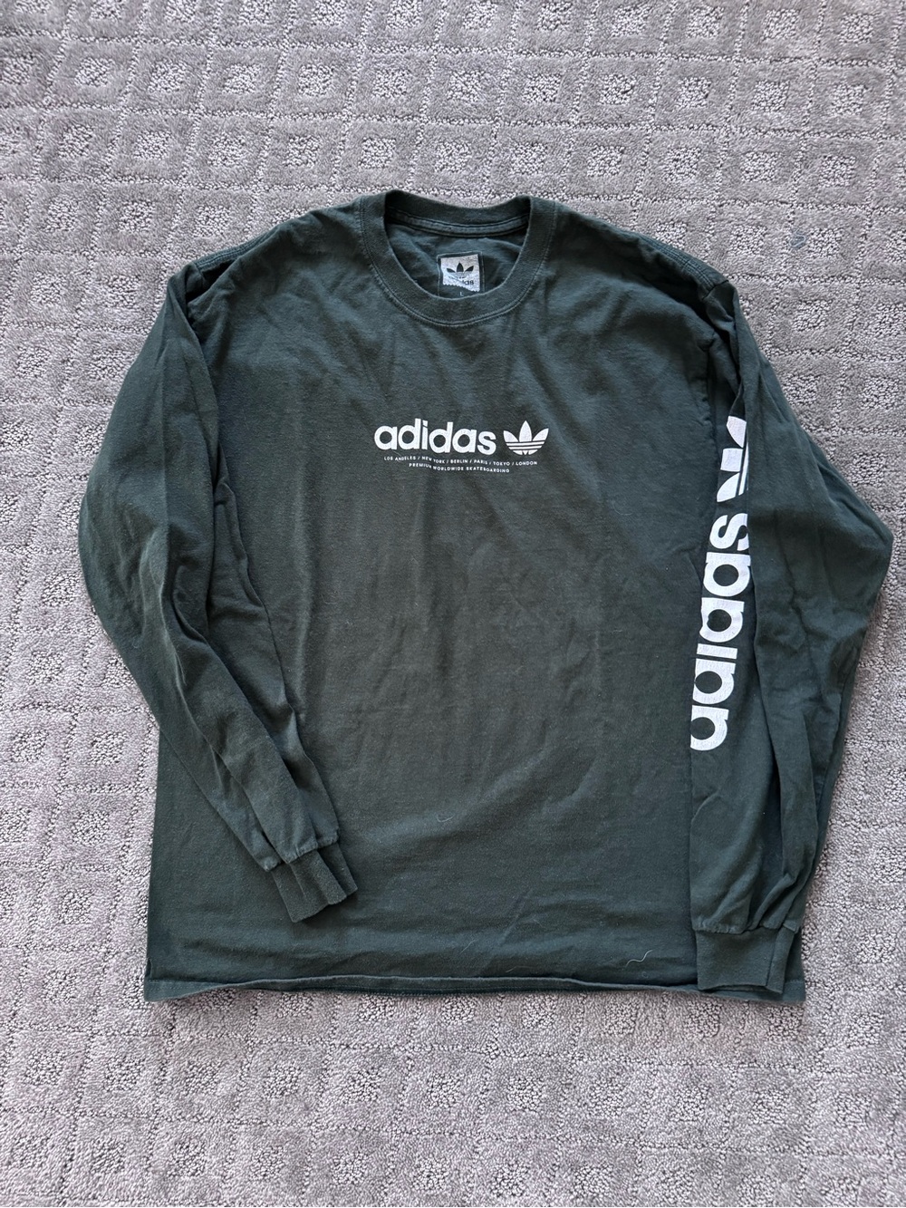 Men’s Adidas Dark Green Long Sleeve T-shirt Top Logo Tee Size L